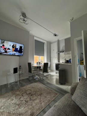 Modern 2-Bedroom Apartment-Dublin City